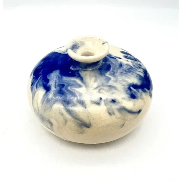 Art Pottery Bud Vase Oil Lamp Weed Pot Blue White Artist Signed R A Ceramic - Picture 4 of 8